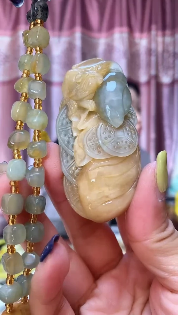 未镶嵌岫玉吊坠