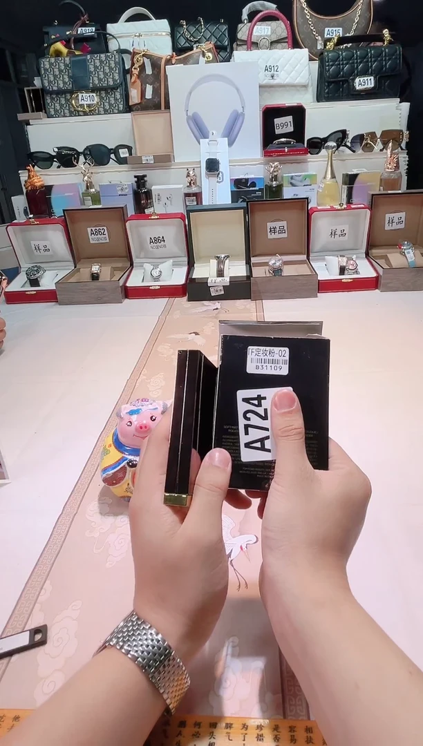 瓷片瓷器 库房到期 全部地板价@@1