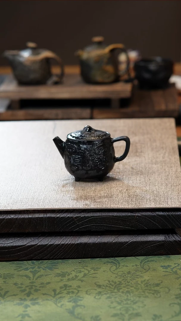 中式归玉堂冰碛岩重工雕刻小归鸿壶