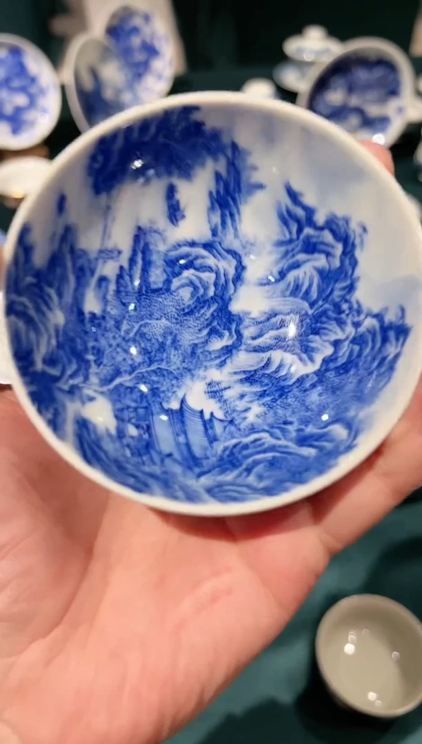 【闪购商品】陶瓷盖子款山水杯子