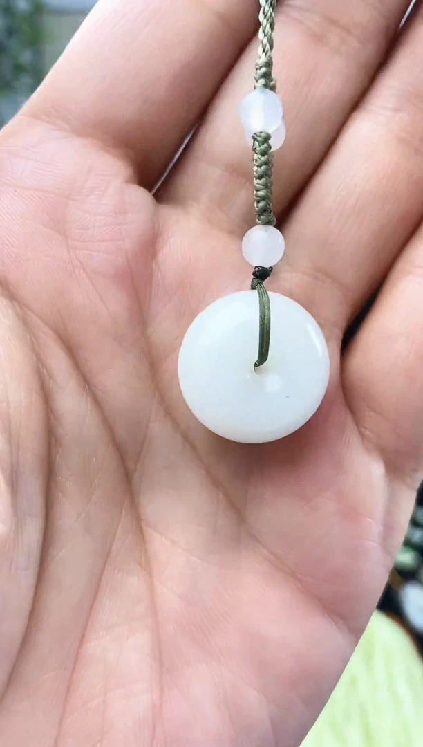 和田玉未镶嵌颈饰1