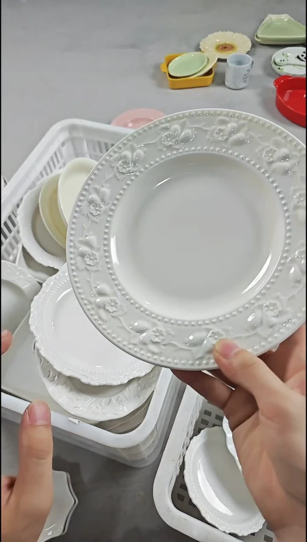 盘微瑕陶瓷餐具清仓，完美主义想好再下单 奶白黄