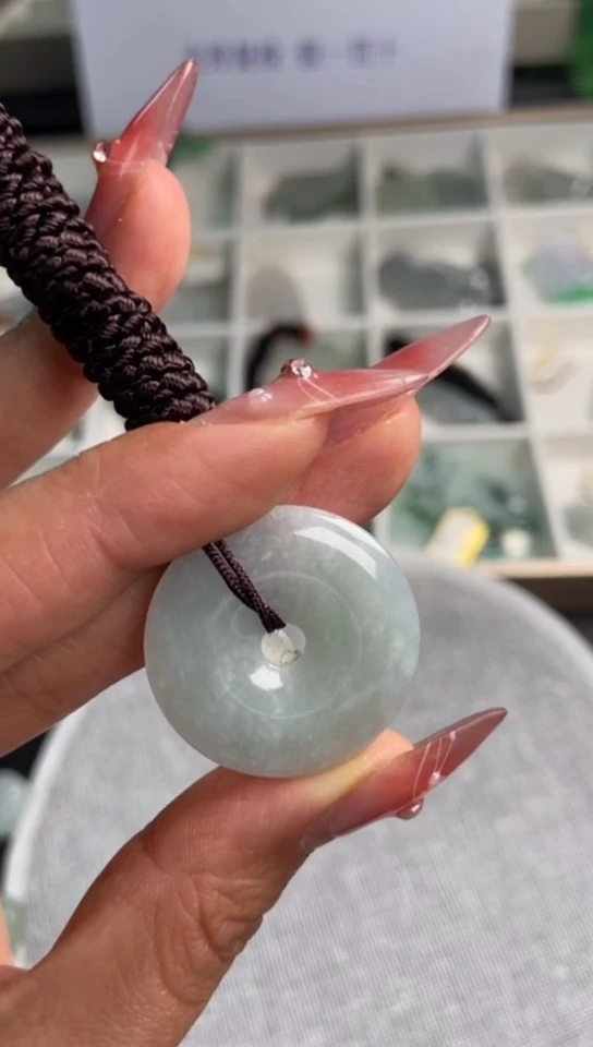翡翠未镶嵌吊坠(不含链)平安扣