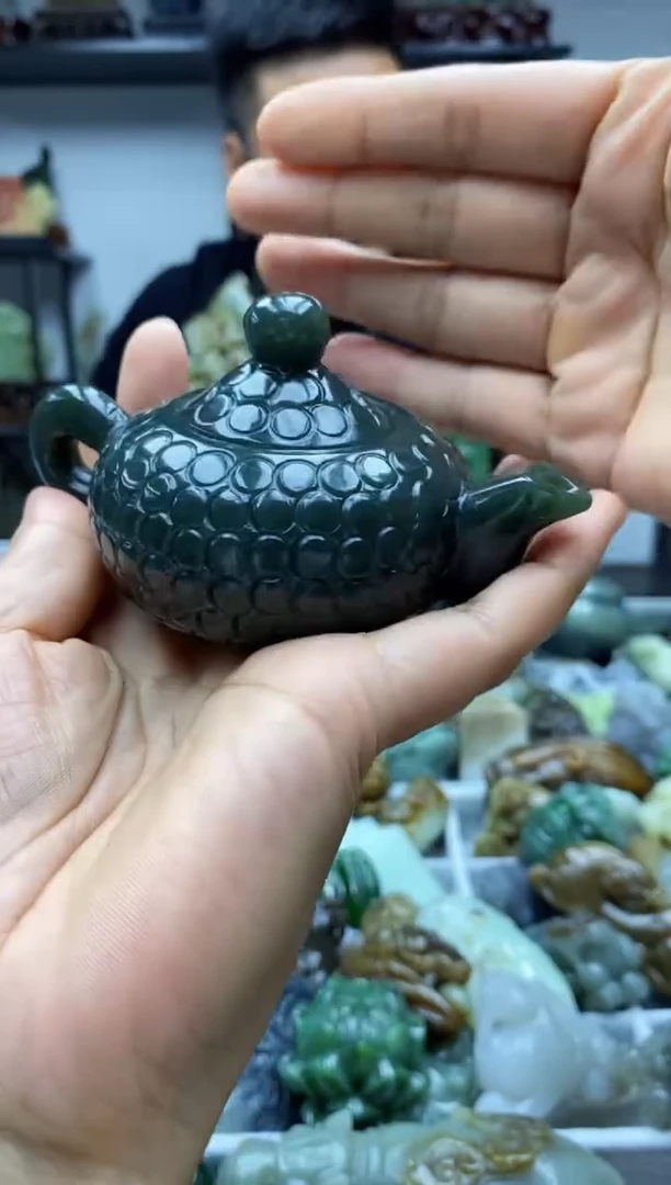 未镶嵌和田玉摆件1
