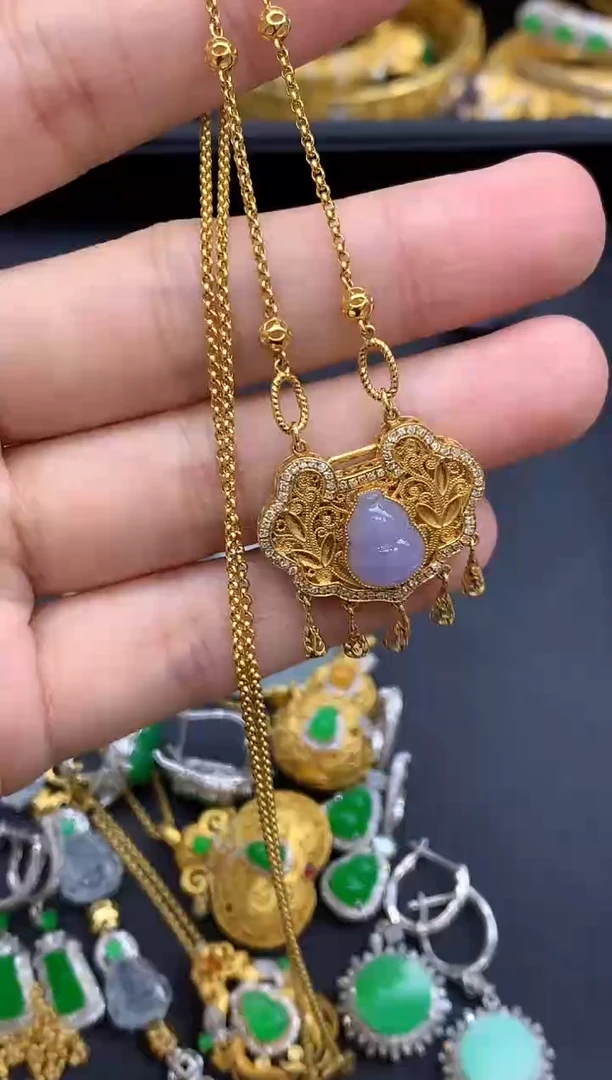 颈饰18K金镶嵌翡翠652-中国好珍宝