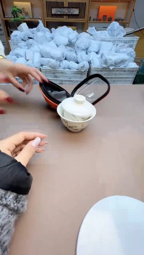 【闪购商品】摆件瓷制品S1111111111111