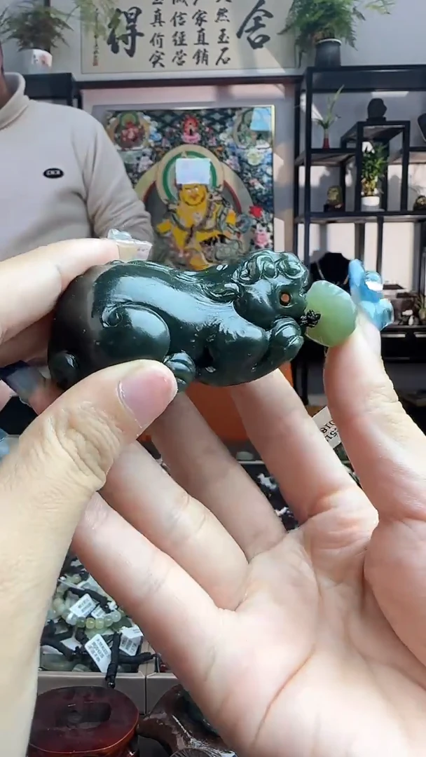 颈饰未镶嵌和田玉貔貅多样性发其一