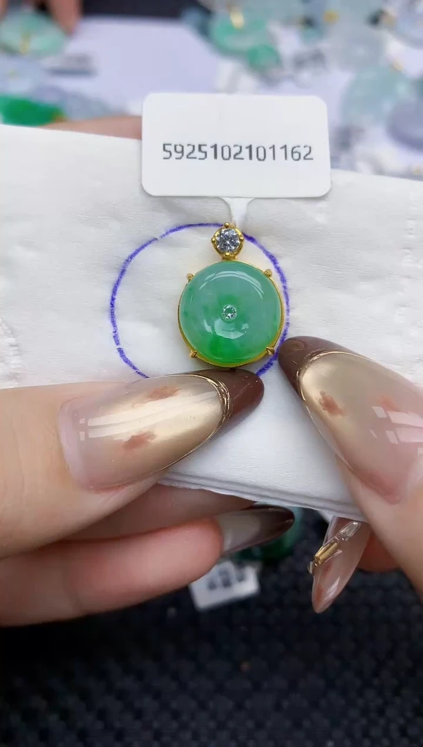 颈饰银S925镶嵌翡翠194   天然翡翠A货  百元以上9米证书费自理