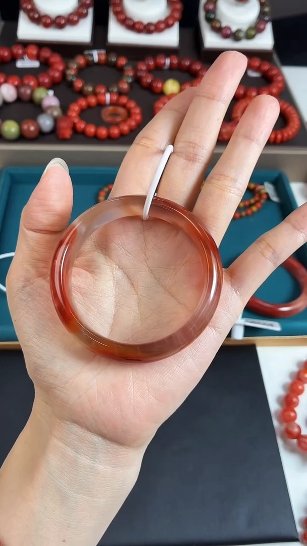 未镶嵌手镯54*南红玛瑙景****智一个/条