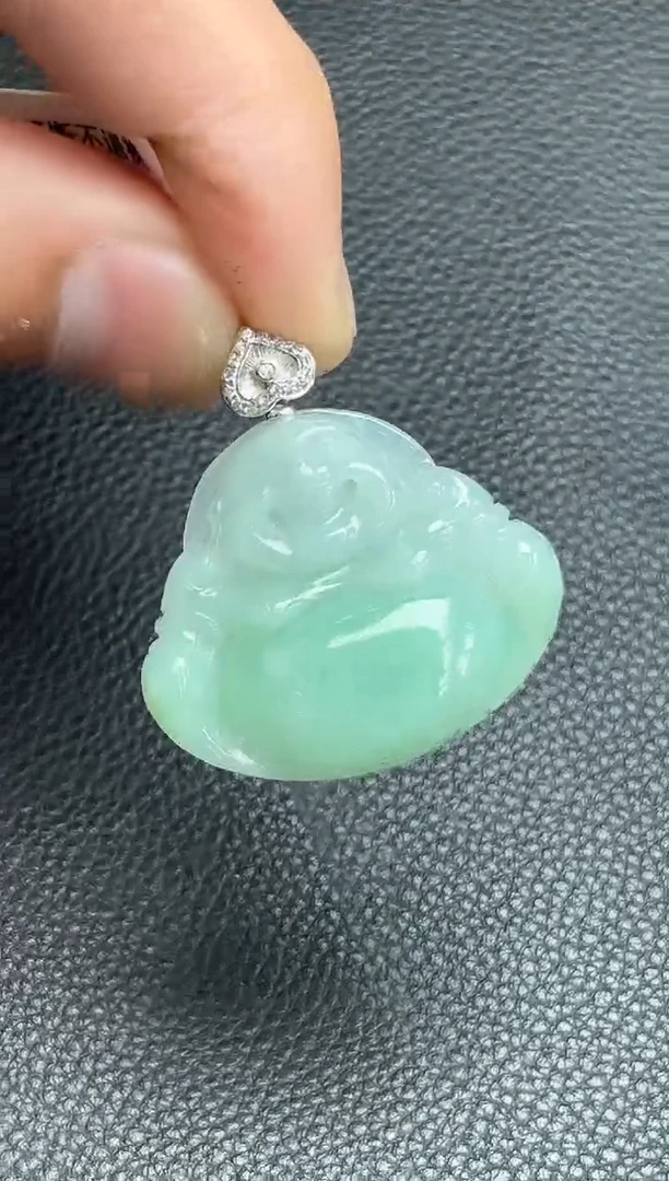 翡翠18K金镶嵌颈饰佛公