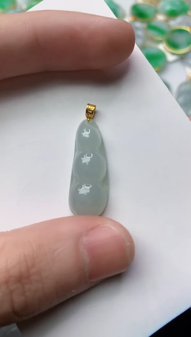 【闪购商品】翡翠颈饰18K金镶嵌76...........