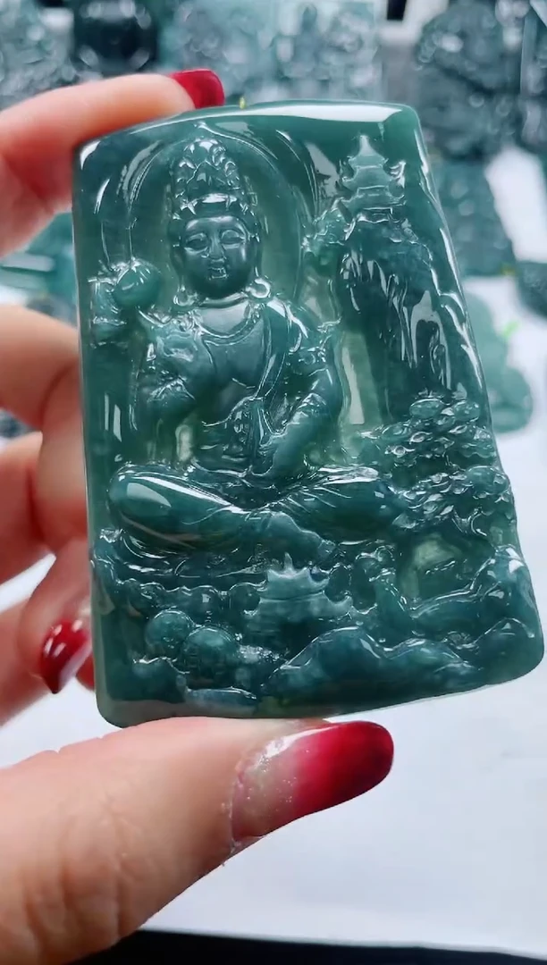 【闪购商品】翡翠颈饰未镶嵌