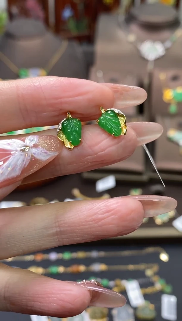 【闪购商品】翡翠颈饰18K金镶嵌净货11028