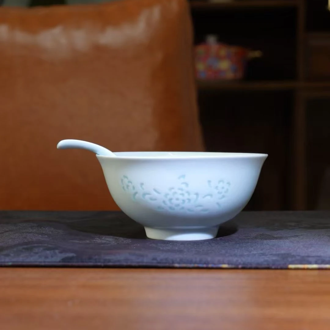 5英寸玉兰碗宝石青弄影