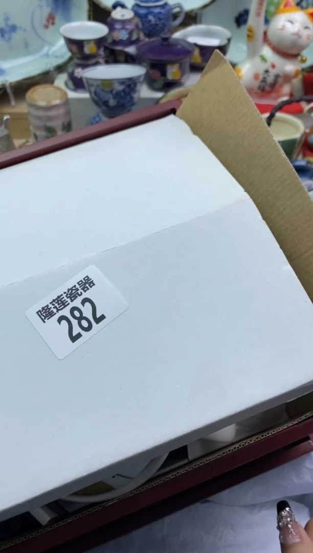 【闪购商品】瓷片隆莲瓷器欢迎大家