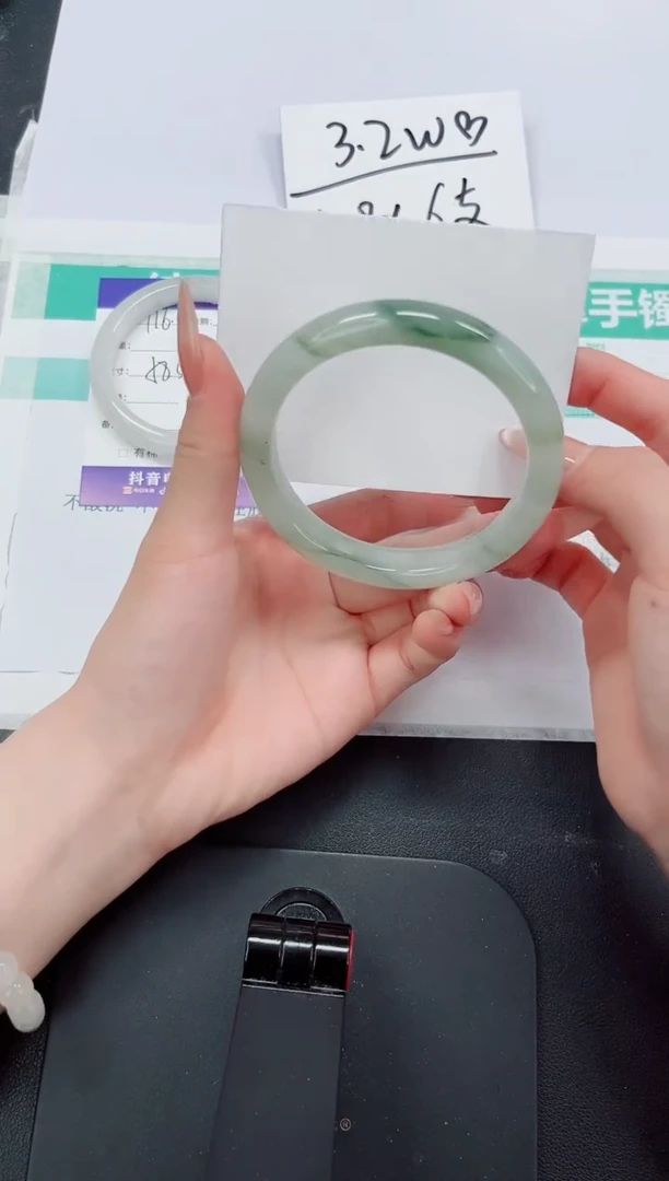 石英质玉手镯未镶嵌117-62.4