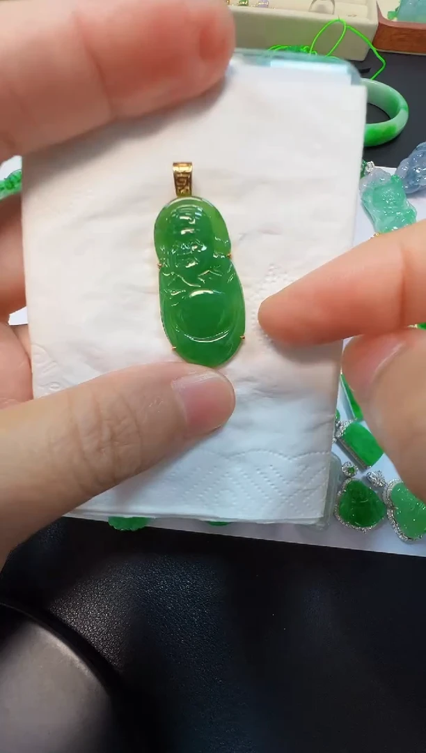 吊坠(不含链)18K金镶嵌翡翠1380