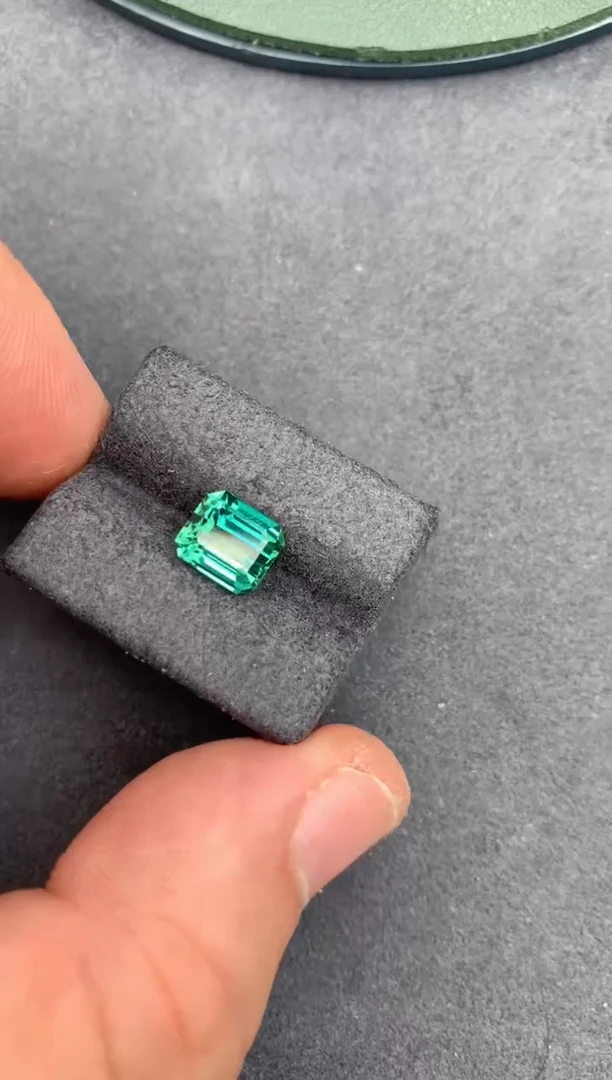 裸石未镶嵌碧玺2.3ct lagoon碧玺