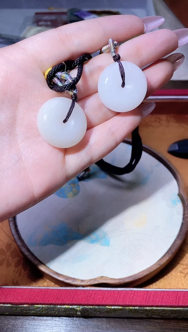 和田玉未镶嵌颈饰多样性发一件025