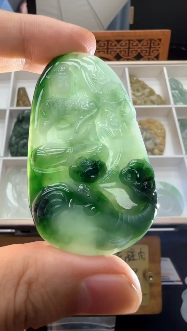 翡翠挂件未镶嵌A货翡翠多样性孤品