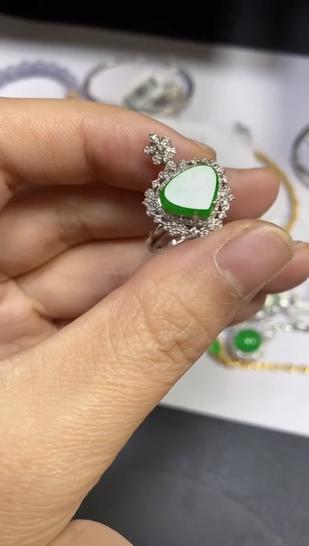 18K金镶嵌戒指翡翠18K金镶嵌 戒指 翡翠两用款