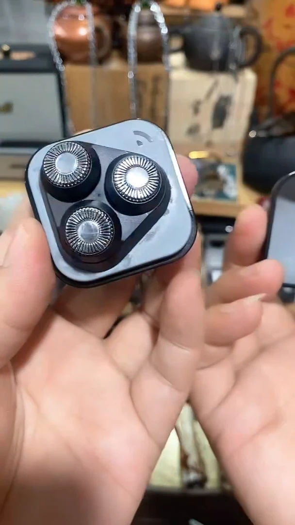 瓷片闪购商品  如图所示