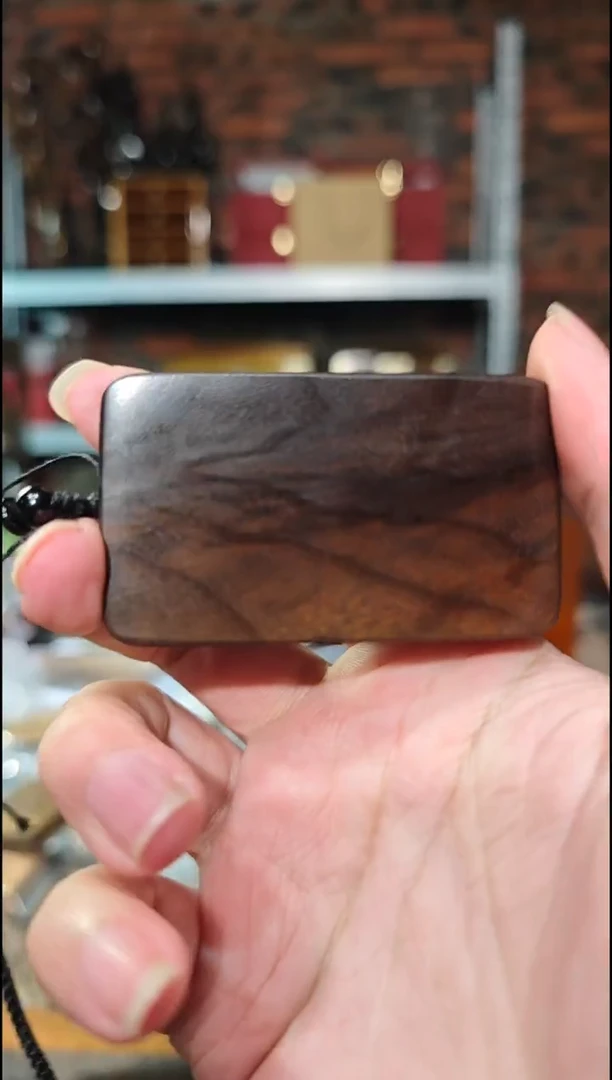 金丝楠无事牌脖挂