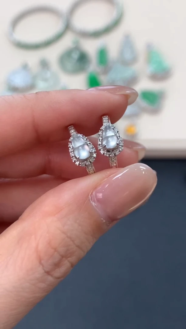 翡翠18K金镶嵌耳饰葫芦耳饰3500