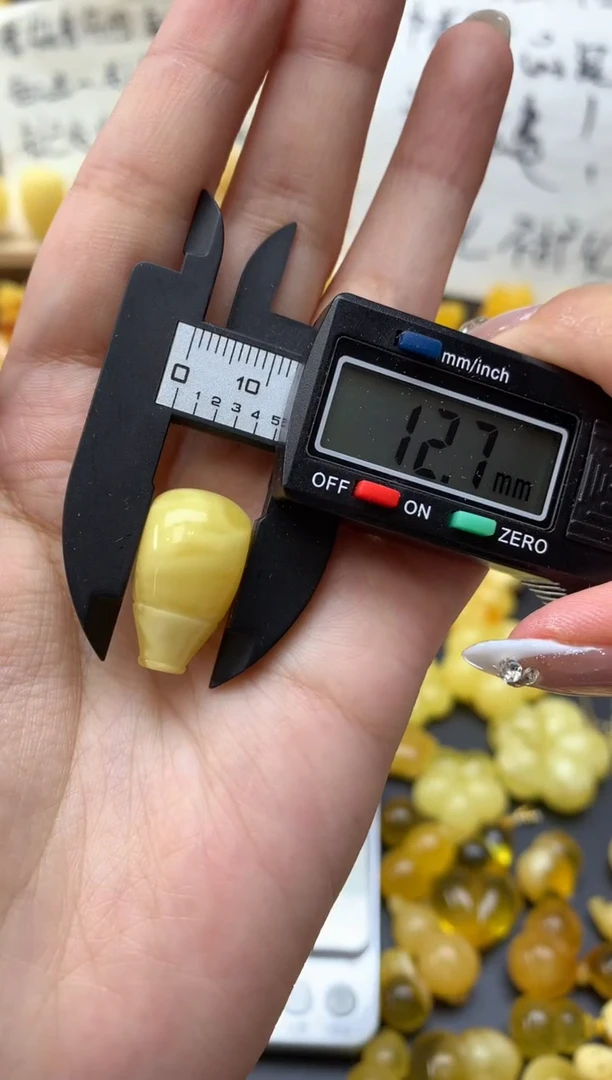 琥珀未镶嵌珠宝奇石067琥珀蜜蜡微瑕
