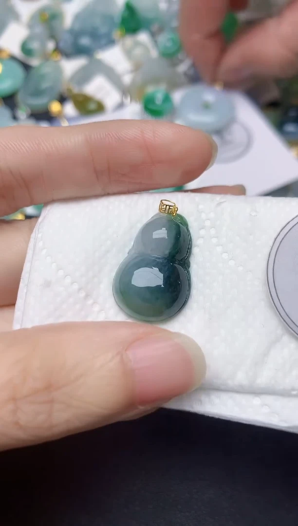 颈饰18K金镶嵌翡翠天然缅甸A货翡翠