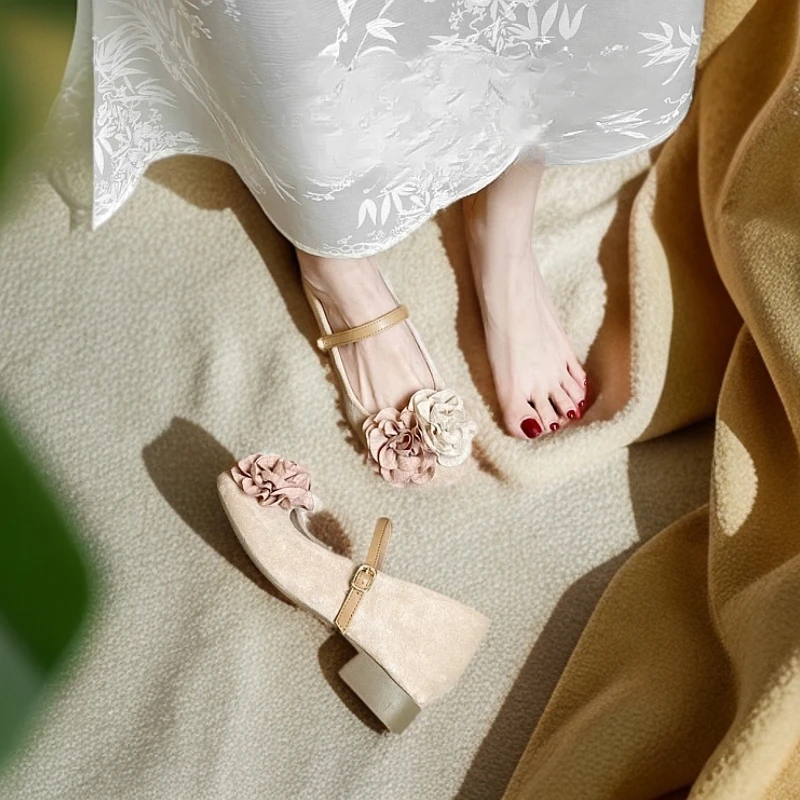 羊皮版~法式仙女风花朵一字带玛丽珍女鞋浅口晚晚鞋内增高单鞋女