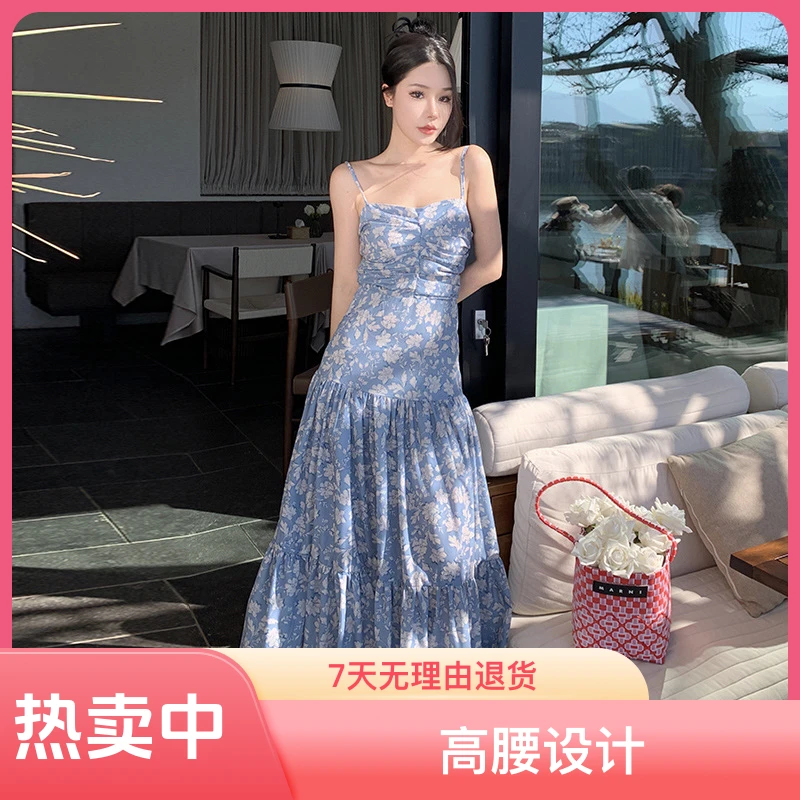 一字领法式一字肩性感露背蝴蝶结吊带裙女碎花褶皱连衣裙海边度假