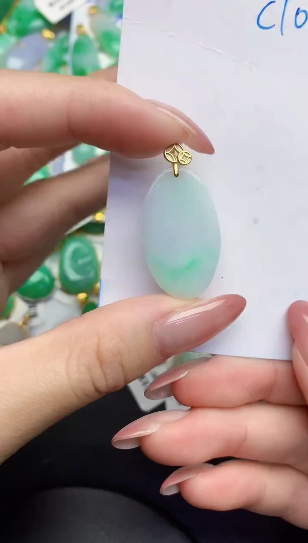 翡翠未镶嵌颈饰缅甸天然翡翠A货