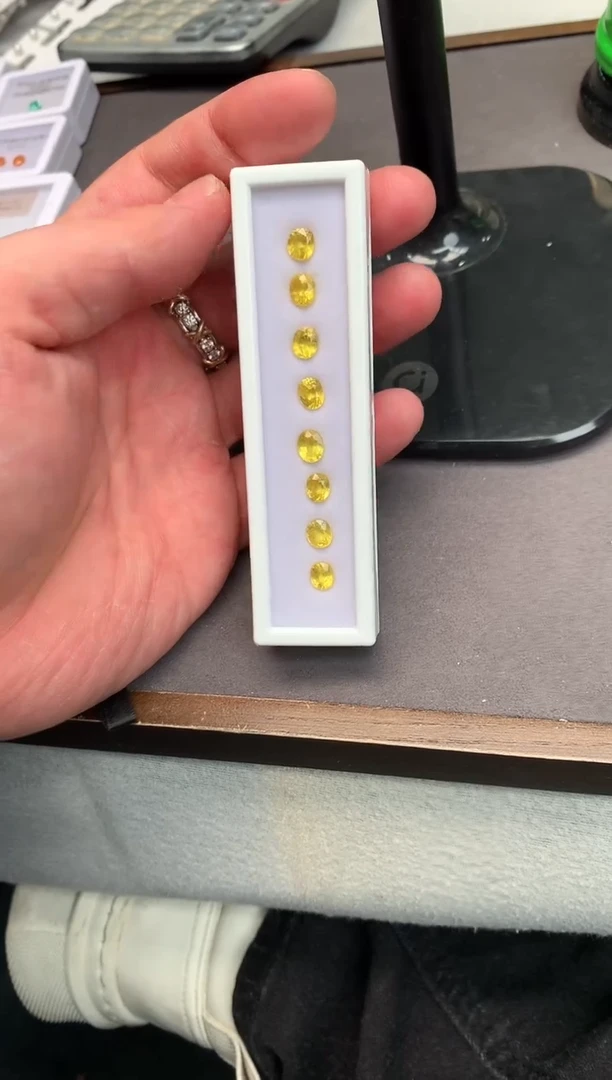 裸石蓝宝石T****r24-3  黄色蓝宝石手链料