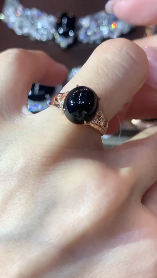 18K金镶嵌戒指翡翠星***庄A20