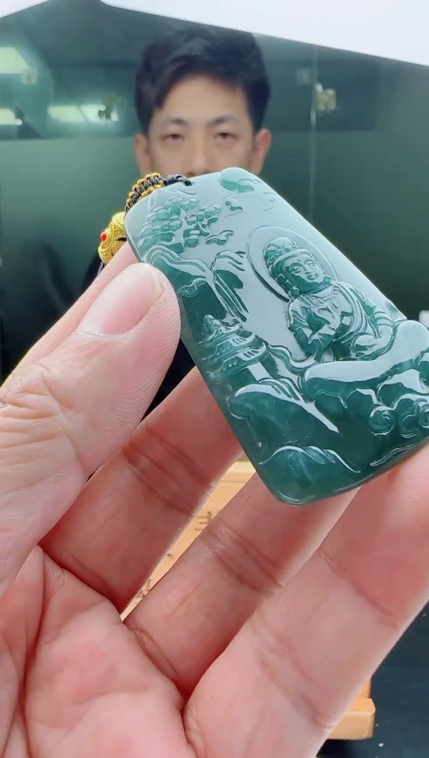 【闪购商品】翡翠颈饰未镶嵌山水观音