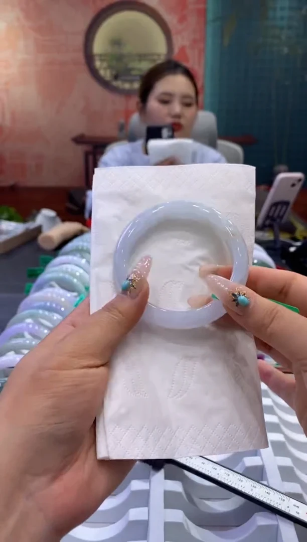 翡翠手镯未镶嵌多人00019295