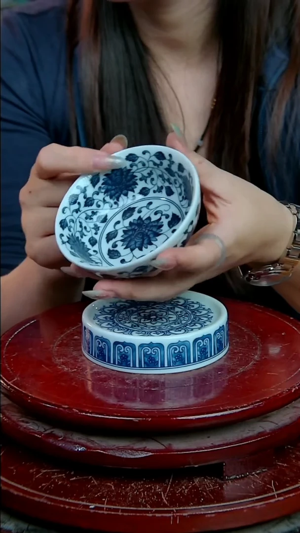 摆件陶景德镇陶瓷摆件缠枝莲杯子加杯垫