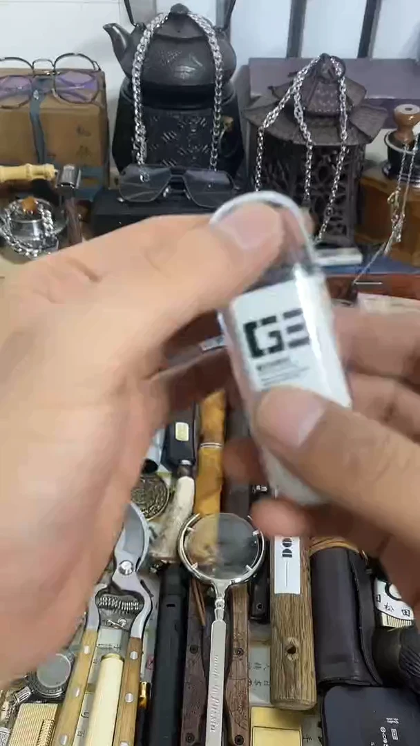 瓷片闪购商品  如图所示