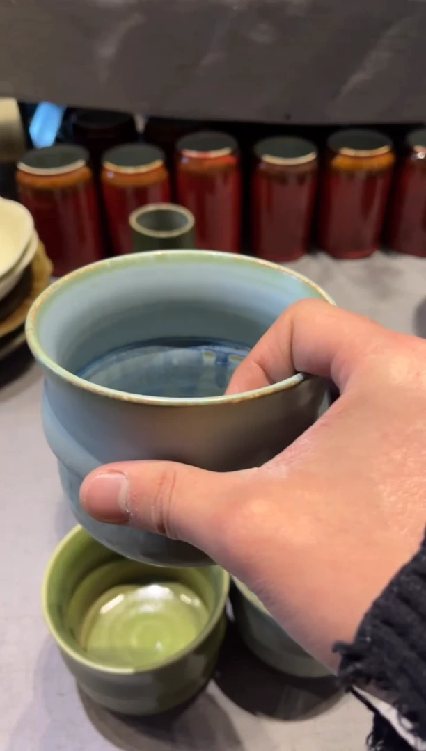 【闪购商品】瓷片812微瑕窑变蓝手工扭扭碗