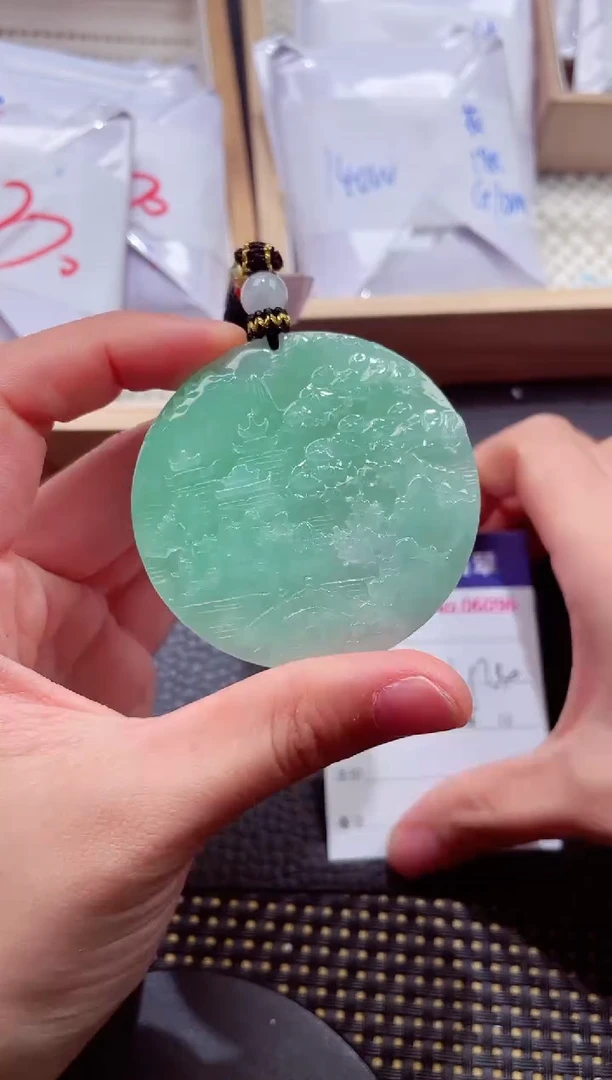 颈饰未镶嵌翡翠 000111