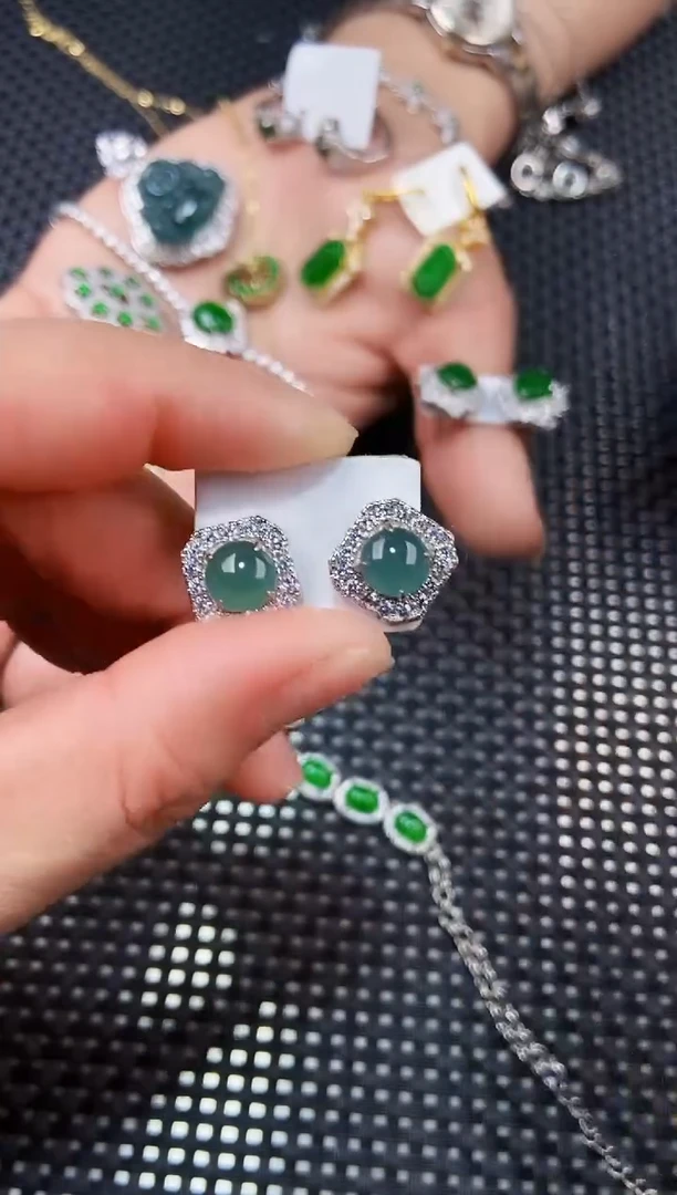 【闪购商品】翡翠耳饰未镶嵌11111111