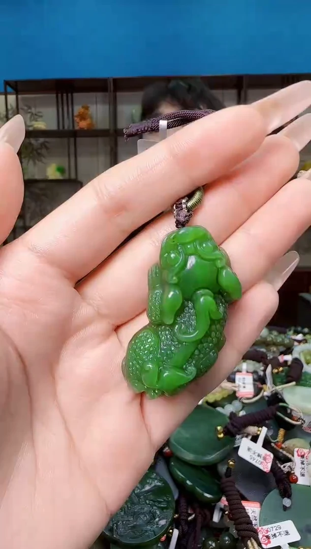 颈饰未镶嵌和田玉多样性发一