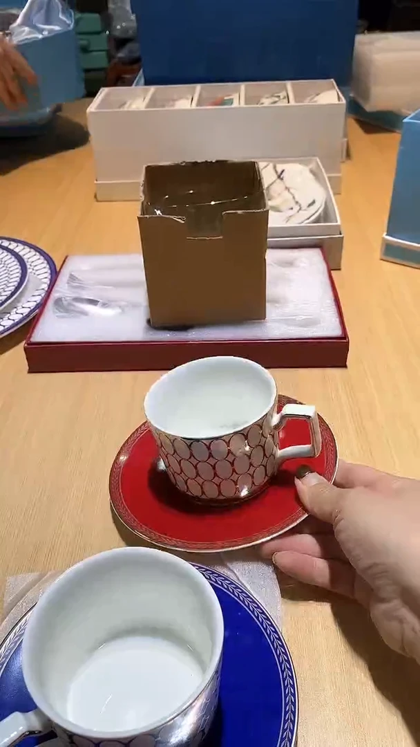 【闪购商品】瓷片锅碗瓢盆一件不剩