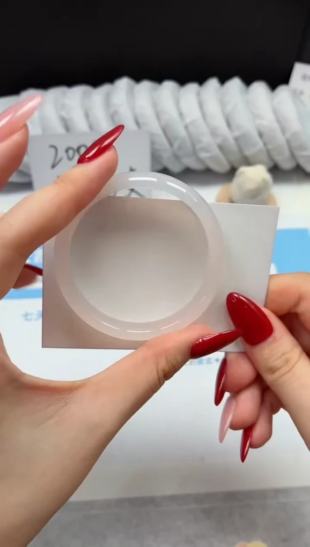 未镶嵌手镯石英质玉27/荔枝53.4