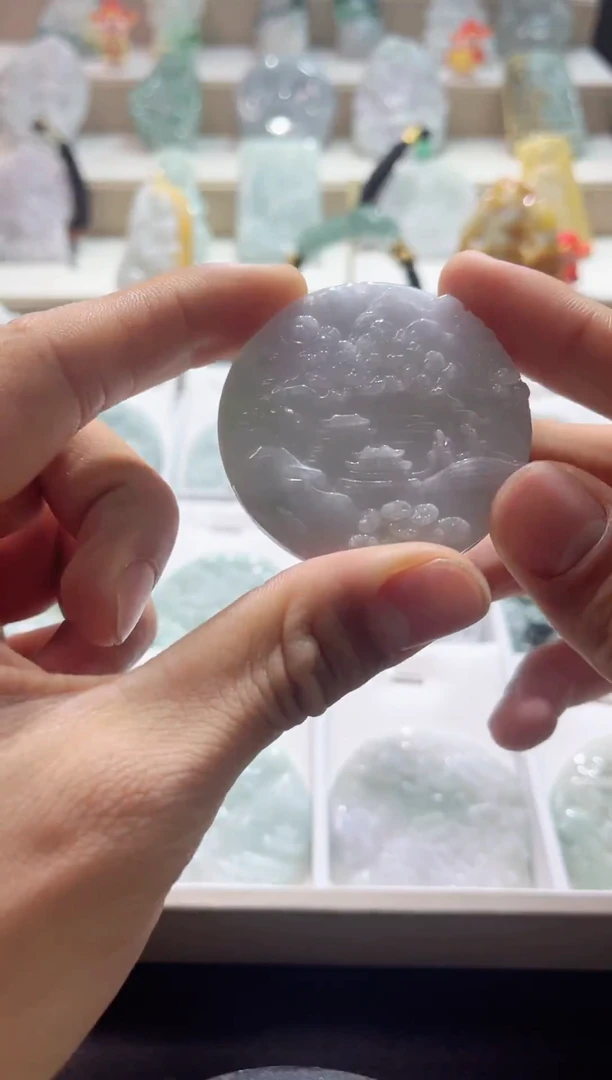 颈饰未镶嵌翡翠1