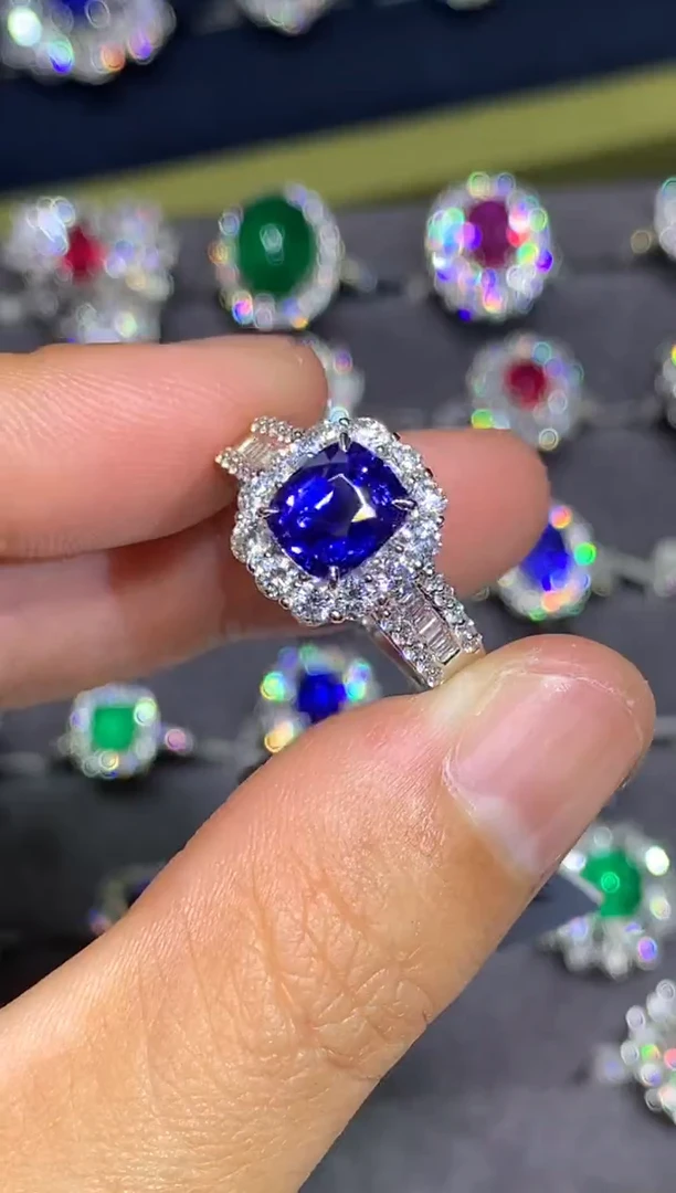 戒指蓝宝石18K金镶嵌2.1CT  无烧