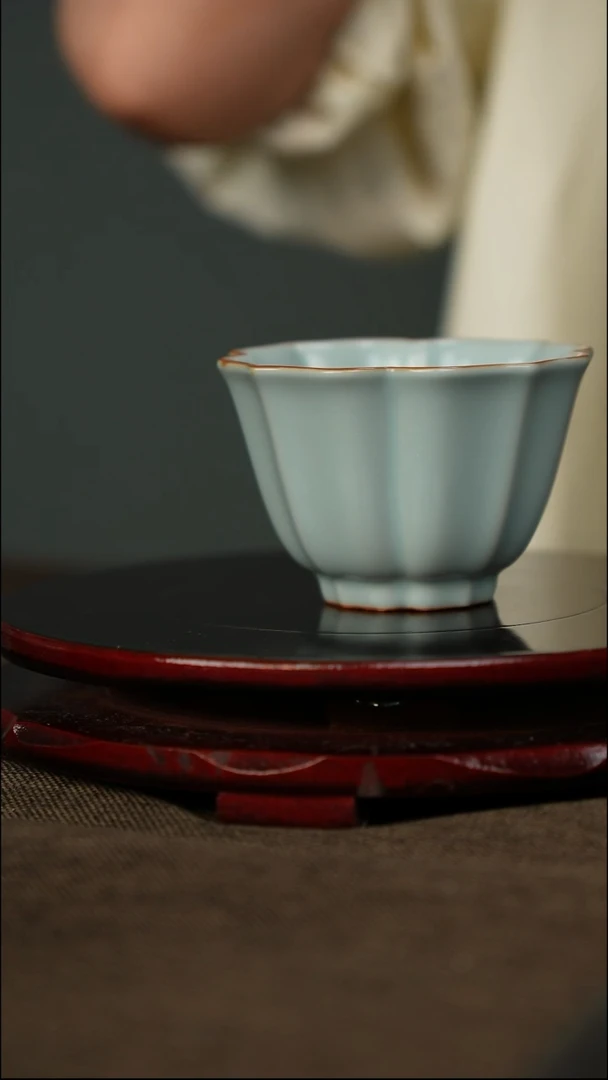 海棠杯  带底款