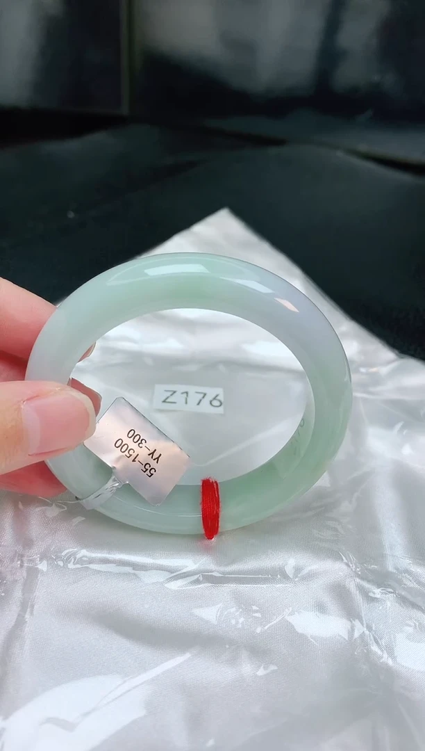 【闪购商品】翡翠手镯未镶嵌缅甸天然A货翡翠手镯