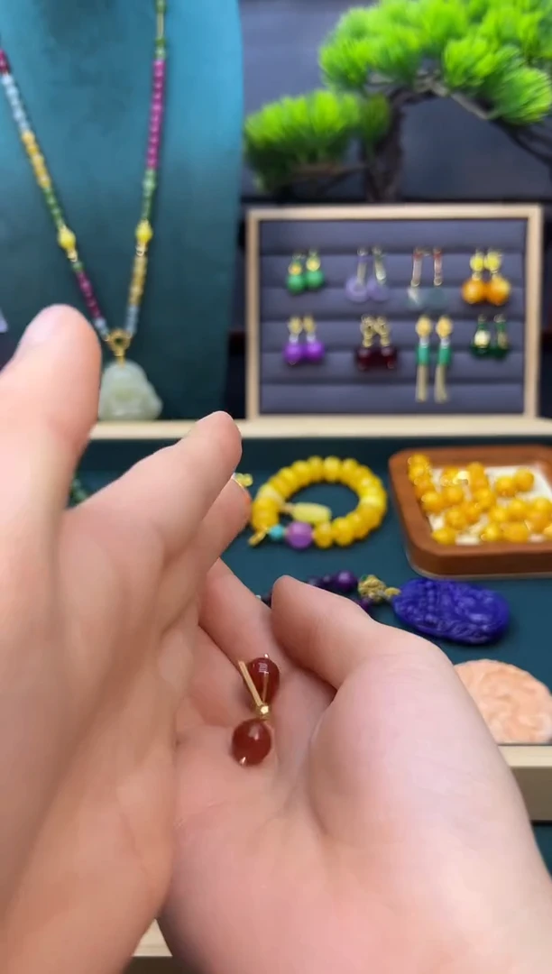 【闪购商品】南红玛瑙耳饰14K金镶嵌E000